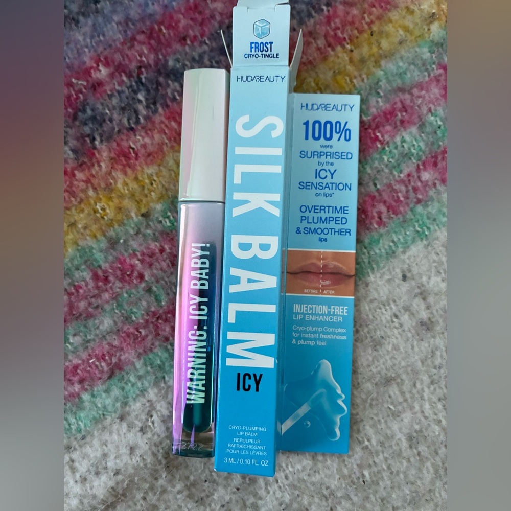 Huda Beauty - Silk Balm Icy Cryo-Plumping Lip Balm 3ml